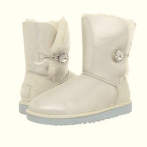 ❄️ UGG White Shimmer Bailey Button I Do Swarovski Crystal 💎 Boots